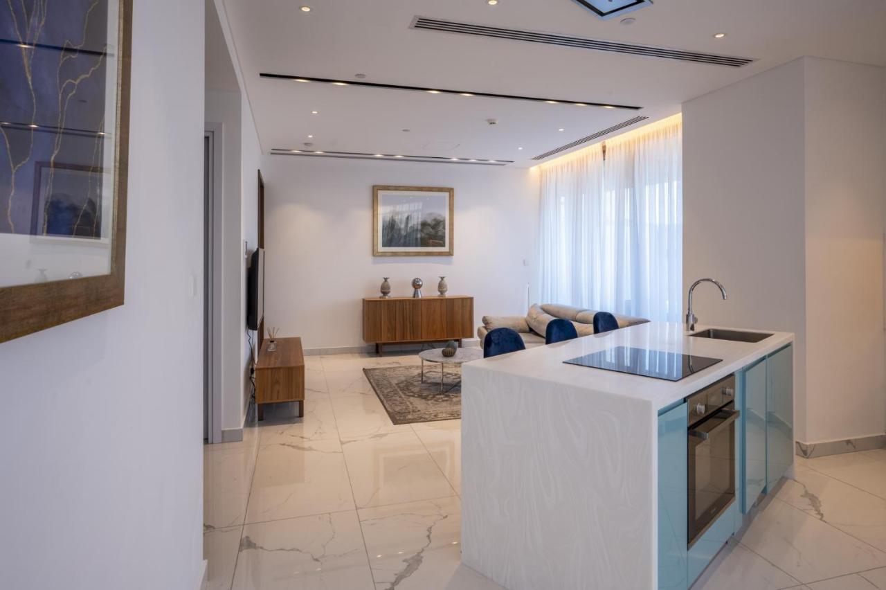 360 Nicosia - 1 Bedroom Luxurious Residence Exteriör bild